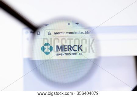 Los Angeles, California, Usa - 20 March 2020: Merck Company Logo On Website Page Close-up On Screen,