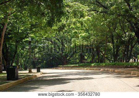 Quezon City, Ph-oct 4: Quezon Memorial Circle Shrine Path Way On October 4, 2015 In Quezon City, Phi