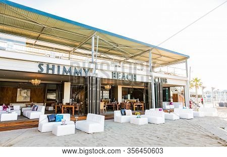 Shimmy Beach Club At The V&a Waterfront Harbor