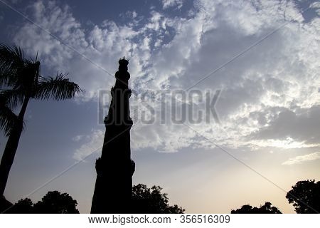 Qutub Minar, World Heritage Site,tallest Bricks Minaret Of The World, New Delhi, India