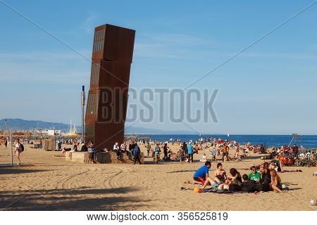 Barcelona, Spain - May 16, 2017: View Of The Famous Sculpture La Estrella Herida Known As The Wounde