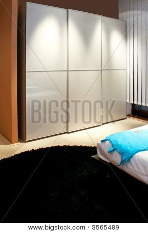 แต่งตัวสีขาว