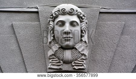 Kiev Ukraine 09 04 17: Kiev Building Art Nouveau Is An International Style Of Art, Architecture And 