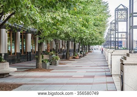 Chicago, Illinois (usa) - October, 2019: Cityscape. Walking Michigan Avenue Near Dusable Bridge In D