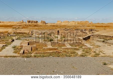 Ancient City Sawran Or Sauran, Ruins Of An Ancient City Near Turkistan In Southern Kazakhstan.