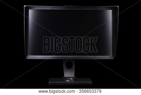 Professional Photographer Computer Monitor With Shading Hood