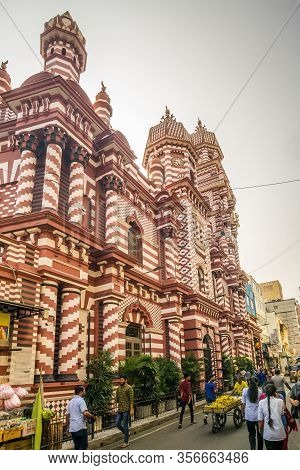 Colombo,sri Lanka - February 18,2020 - View At Jami Ul-alfar Mosque In The Streets Of Colombo. Colom