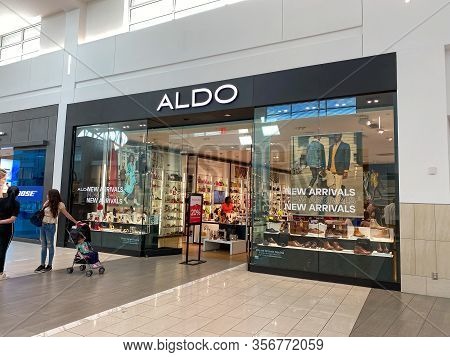Orlando, Fl/usa-2/17/20:  An Aldo Retail Fashion Shoes And Accessories Store In An Indoor Mall In Or