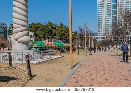 Daejeon, South Korea; March 16, 2020: People Walking Through Boramae Park In Dunsan Dong. Concept: S