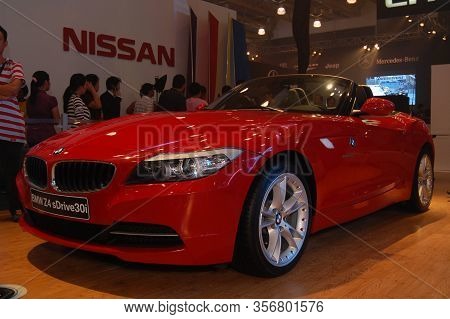 Pasay, Ph - Aug. 19: Bmw Z4 At 3rd Philippine International Motor Show On August 19, 2010 In World T