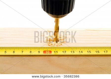 Strumenti di costruzione. trapano