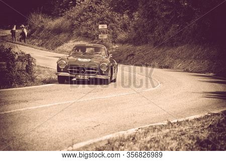 Pesaro Colle San Bartolo , Italy - May 17 - 2018 : Mercedes-benz 300 Sl CoupÉ (w198) 1955 On An Old 