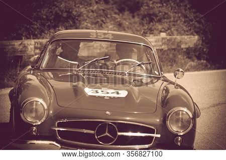 Pesaro Colle San Bartolo , Italy - May 17 - 2018 : Mercedes-benz 300 Sl CoupÉ (w198) 1955 On An Old 