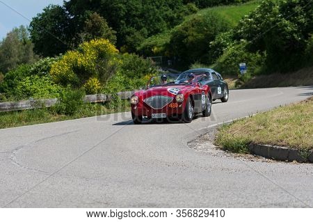 Pesaro Colle San Bartolo , Italy - May 17 - 2018 : Austin Healey 100/4 Bn2 1956 On An Old Racing Car
