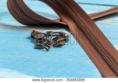 Black And Brown Metal Brass Zippers Stripes With Sliders For Handmade Leatherwork Leathercraft On Th