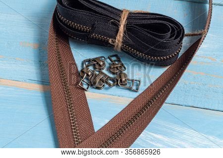 Black And Brown Metal Brass Zippers Stripes With Sliders For Handmade Leatherwork Leathercraft On Th