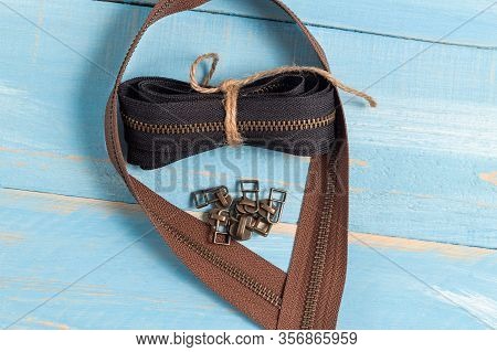 Black And Brown Metal Brass Zippers Stripes With Sliders For Handmade Leatherwork Leathercraft On Th