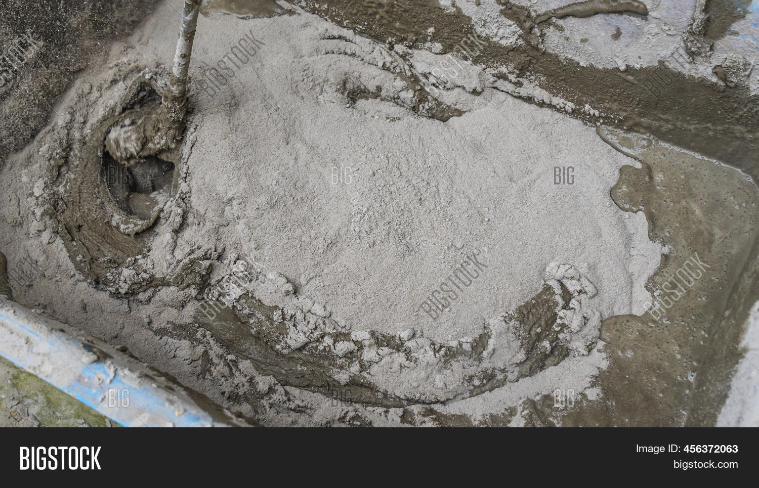 Mixing Tile Adhesive Image & Photo (Free Trial) Bigstock