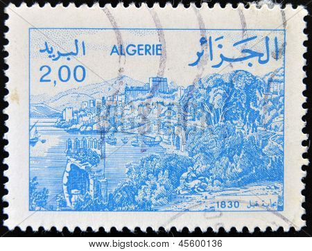 francobollo stampato in Algeria illustrato Bejaia