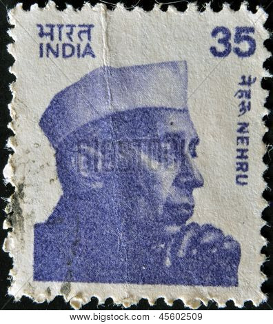 Inde - vers 1983 : Un timbre imprimé en spectacles de l'Inde Jawaharlal Nehru vers 1983