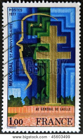 Francia - CIRCA 1977: Un francobollo stampato in Francia dedicato a Charles de Gaulle circa 1977