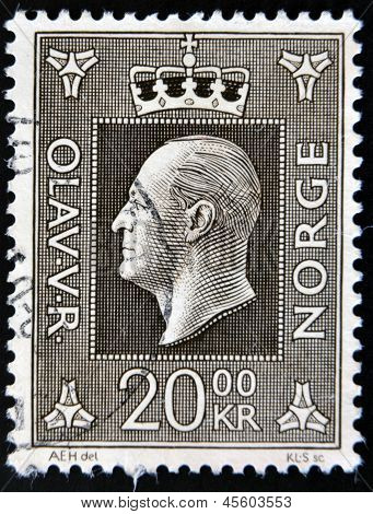 นอร์เวย์ - เซอร์กา 1970: แสตมป์พิมพ์แสดงนอร์เวย์ King Olav V เซอร์กา 1970