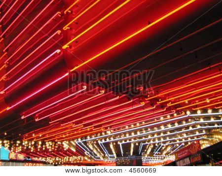 Yanıp sönen Neon Las Vegas işaretleri