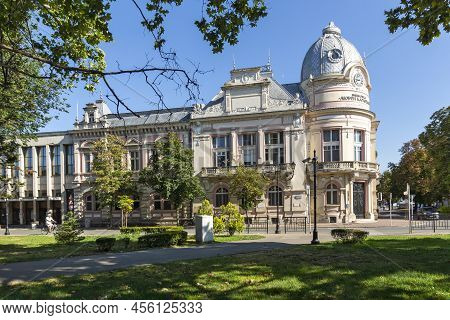 Ruse, Bulgaria -august 15, 2021: Kniaz Alexander Battenberg Square At The Center Of City Of Ruse, Bu