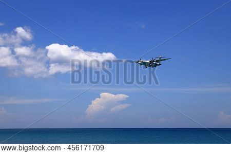 Puket Thailand - May 2022: Airliner Or Passenger Plane Bangkok Airways Atr 72-600 Landing To Airport
