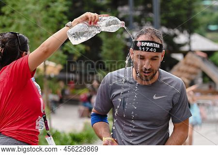 Encamp, Andorra : 2022 June 11 : Competitors Participate In The 2020 Spartan Race Obstacle Racing Ch