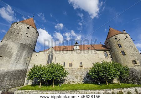Zamek Yverdon (Szwajcaria)