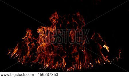 Haystack Fires At Night In Arid Areas The Ash Erupted And The Wind Was Very Dangerous. Ashes Red As 