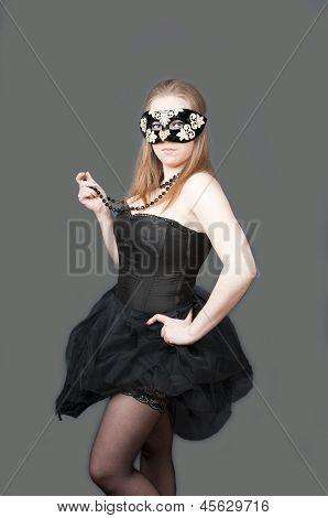 Chica de la máscara