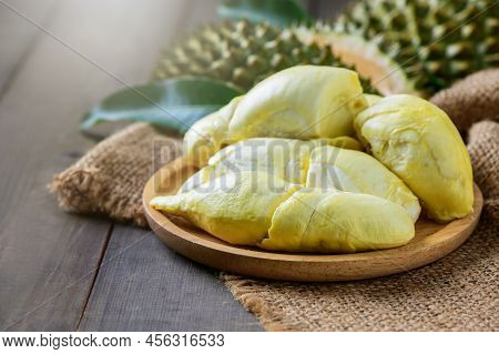 Long Laplae Durian On  Wood Plate,it Is The Most Expensive And Most Delicious Of All Durians. Rare D