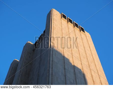 New York, Usa - June 21, 2019: Image Of 33 Thomas Street, A Windowless Skyscraper Situated In Lower 
