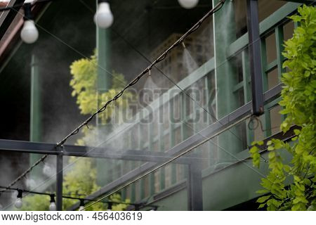Automatic Mist Nozzle Water Spraying System To Make Humidifier And Cooling Climate To Reduce Hot Wea