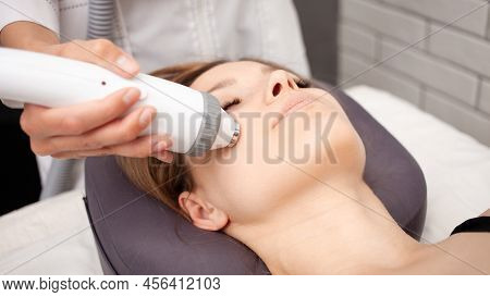 Cosmetologist Does Rf Lifting, Radio Waves Affect Skin, Facelift, Rejuvenation And Healing. Healthy 