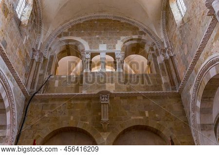 Saint Mary Magadalene Abbey, Vezelay, France, Interiors