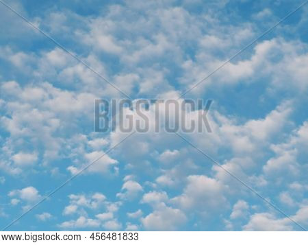 Full Frame Of Pretty Blue Sky With Pale White Cloud Formation