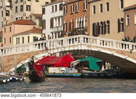 Venice, Italy - Febraury 2020: Bridge Ponte Delle Guglie On Canal Cannaregio In Venice.