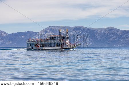 Lake Tahoe, California, United States Of America - June 10, 2022: Sternwheeler With Tourists On A La