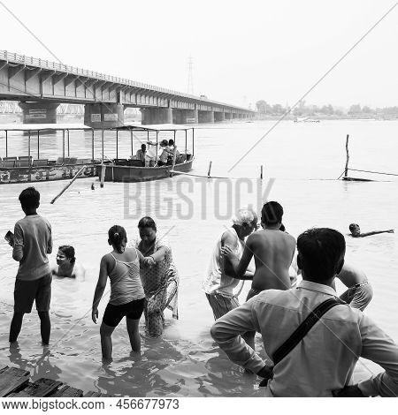 Garh Mukteshwar, Up, India - June 11 2022 - People Are Taking Holy Dip On The Occasion Of Nirjala Ek