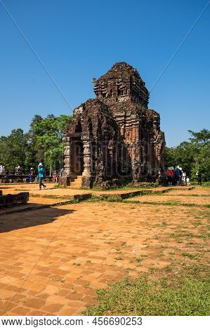 My Son, Vietnam - 15 February, 2020: My Son Is A Cluster Of Abandoned And Partially Ruined Hindu Tem