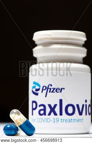Oral Antiviral Drug Pill Paxlovid Developped By Pfizer