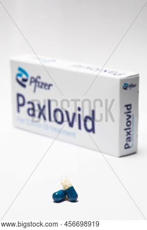 Oral Antiviral Drug Pill Paxlovid Developped By Pfizer