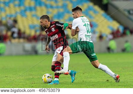 Rio, Brazil - June 15, 2022: De Arrascaeta And Rafael Gava Players In Match Between Flamengo Vs Cuia