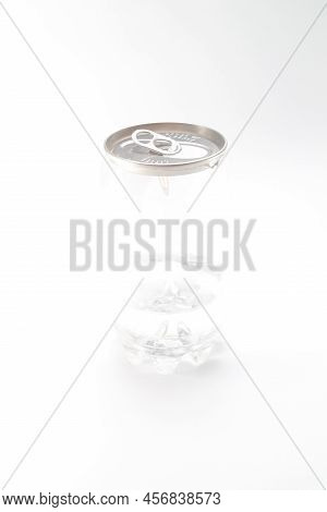 Can Mock Up For 330ml. Ideal For Beer, Lager, Alcohol, Soft Drinks