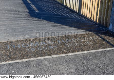 Prestatyn, Uk: Mar 27, 2022: A Wooden Footbridge On The Outskirts Of Prestatyn Is Dedicated To Thoma