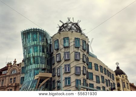 modernes GebÃ¤ude, auch bekannt als das tanzende Haus, Prag, Tschechien