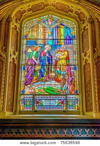 Ottawa, CANADA - SEP 10: Notre-Dame Cathedral Basilica interior on September 10, 2014 in Ottawa, Canada. It is the oldest and largest church in Ottawa and National Historic Site of Canada.